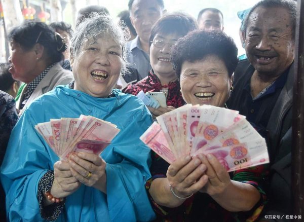 168股票配资网 2025 年 5 月起这三类存款必须立即取出，已有储户损失惨重！